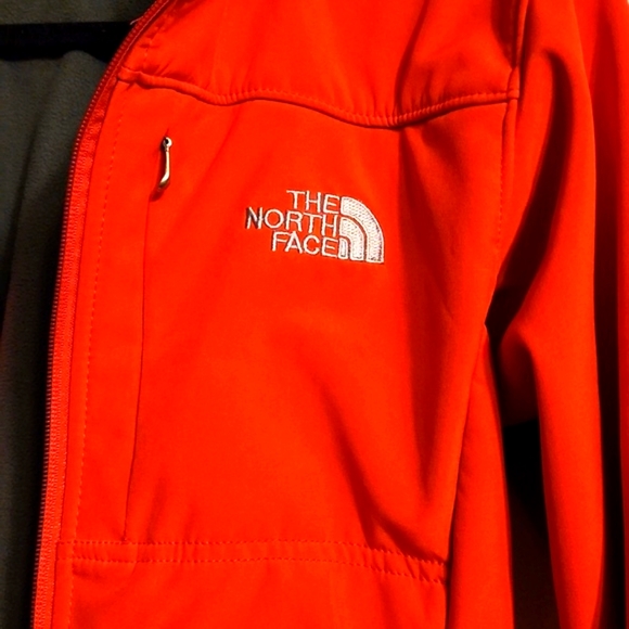 North Face Summit Series in red.  Women's size small.  Unique feather design. 🪶 - Picture 2 of 8